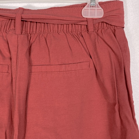 A New Day shorts with tie belt size small - Picture 6 of 9